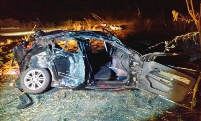 Acidente entre carro e caminhão deixa uma menina de 4 anos morta e feridos na BR-354