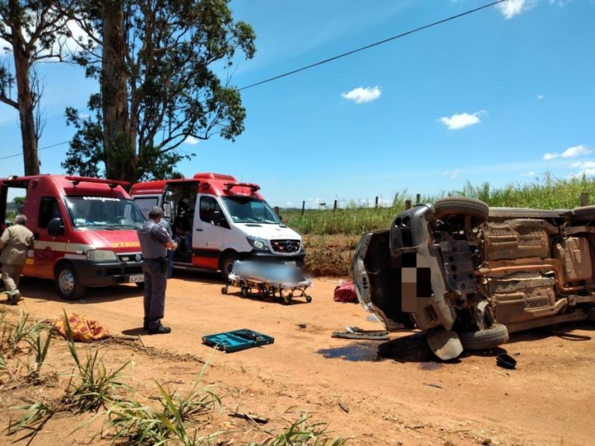 Acidente na estrada de terra do Clube 18 deixa uma pessoa morta e outra ferida, em Rio Pardo