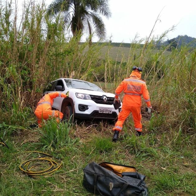 Acidente entre Caminhão e Renault deixa uma pessoa ferida