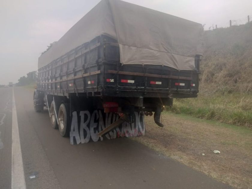 Rio-pardenses (pai e filho) ficam gravemente feridos em acidente na rodovia SP-340