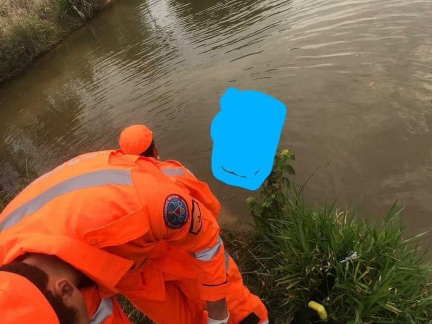 Corpo de Bombeiros resgata corpo de jovem de 20 anos que morreu afogado em lagoa na zona rural