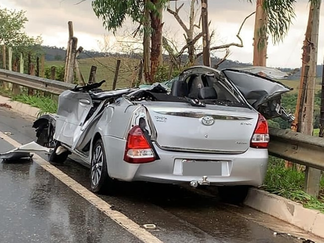 Acidente grave envolvendo cinco veículos deixa três mortos