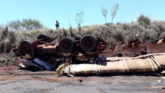 Motorista morre em acidente na Rodovia Abraão Assed, em Serrana (SP) — Foto: Alexandre Sá / EPTV