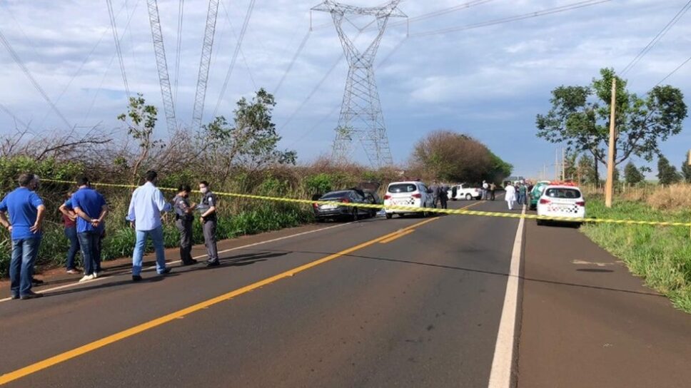 Mãe e filha morrem após colisão frontal entre Honda Civic e Corsa na rodovia Nelson Barbieri