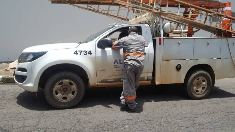 Pintor é resgatado em estado grave após ser eletrocutado 