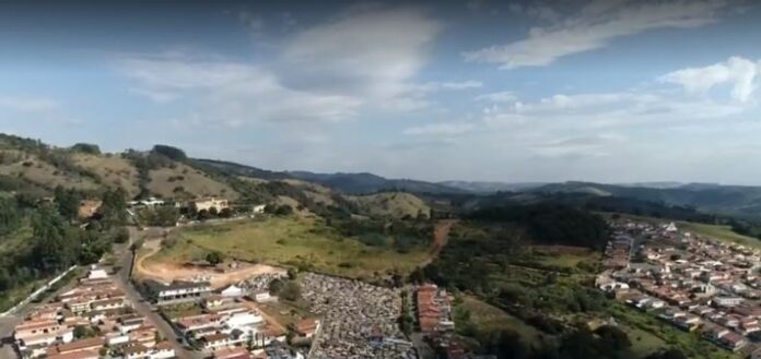 'Município VerdeAzul': Divinolândia recebe selo com a melhor colocação da região