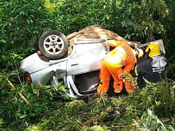 Homem de 37 anos morre após capotar seu veículo na rodovia BR-491