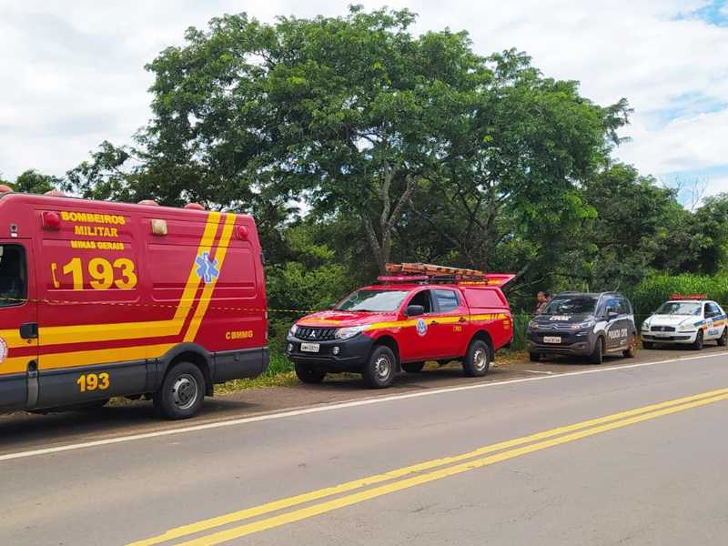 Homem de 37 anos morre após capotar seu veículo na rodovia BR-491